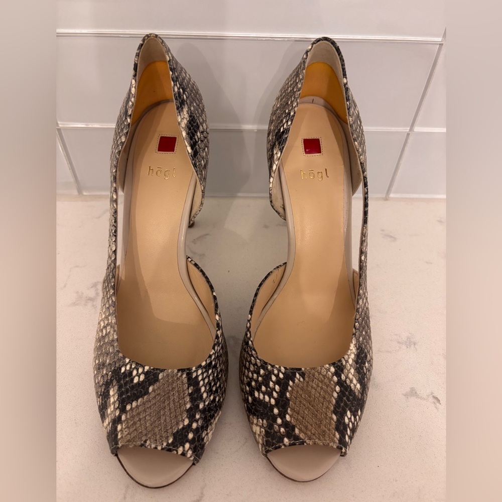 Hogl Snakeskin Pattern Heels - Black and Tan